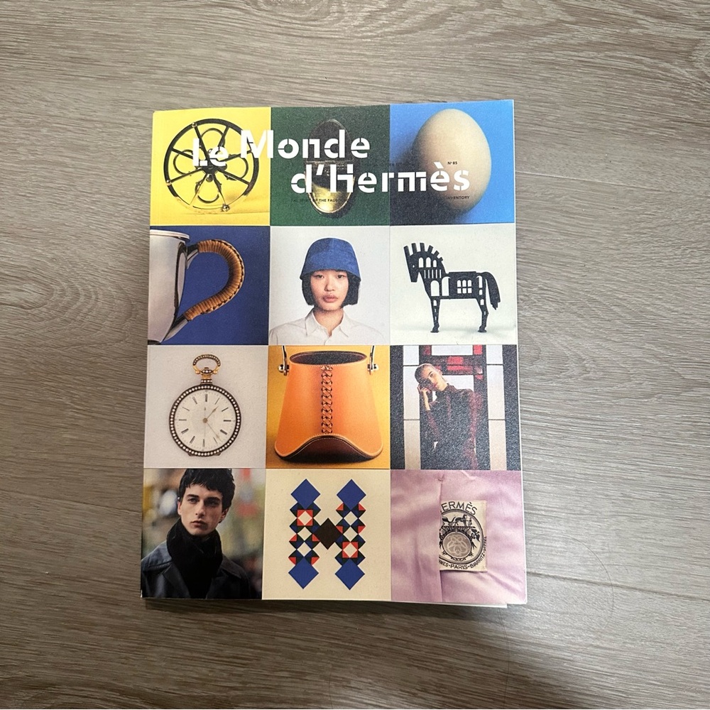 Le Monde d' Hermes Book Coffee Table Book
